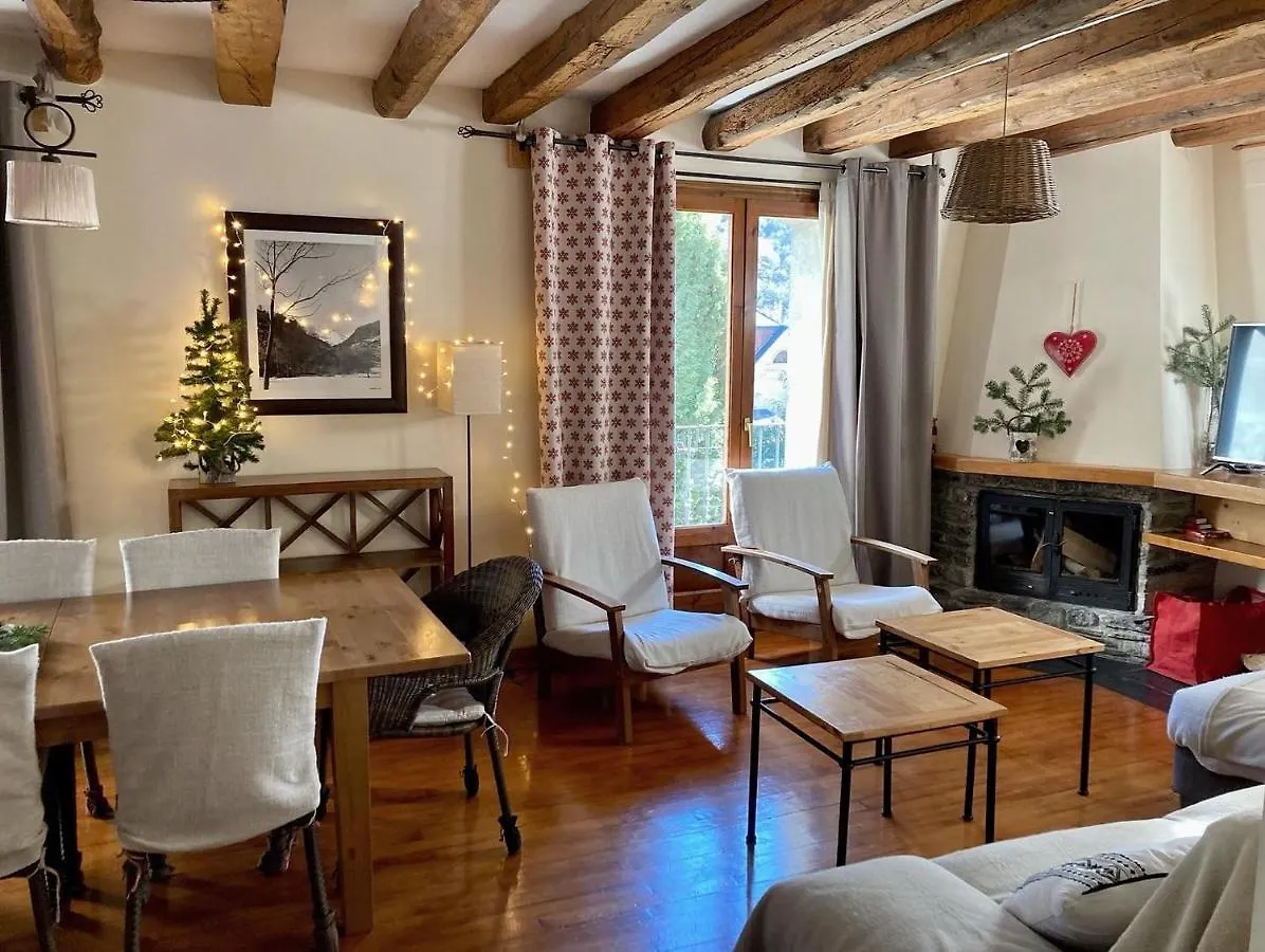 Cal Quimet Guest House Rialp Country house
